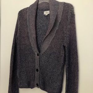 American Eagle AEO cardigan sweater worn by Elena Gilbert in the Vampire Diaries